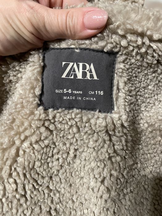 Zara 116 куртка 5-6 років.
