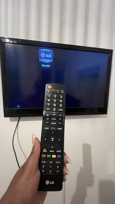 TV LG 32LV3400 em ótimo estado