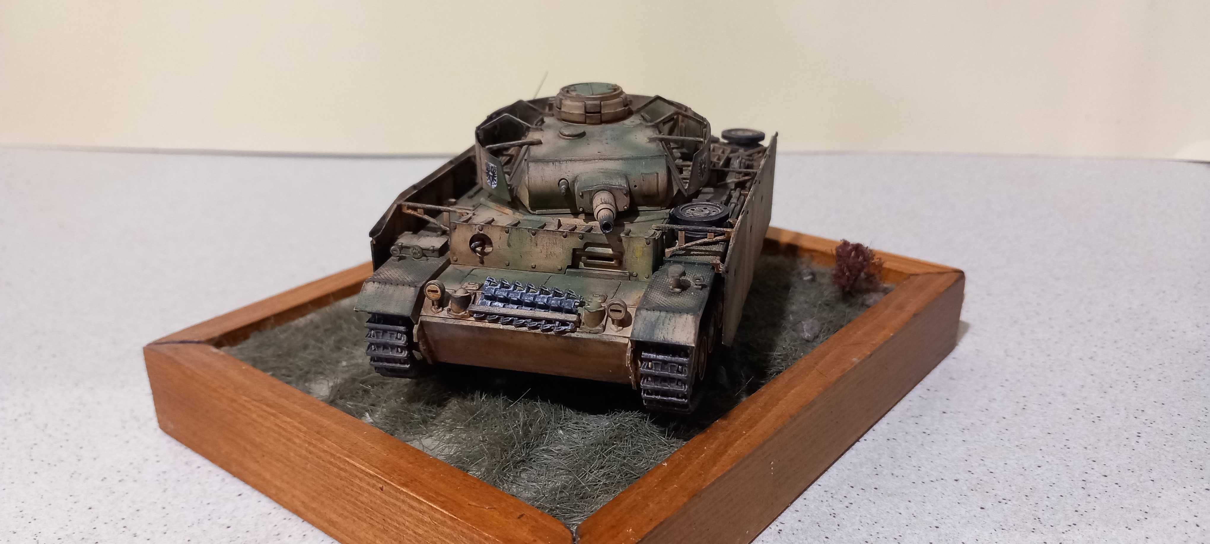 Panzer III 1/48 Pojazdy wojskowe Wyprzedaż  !