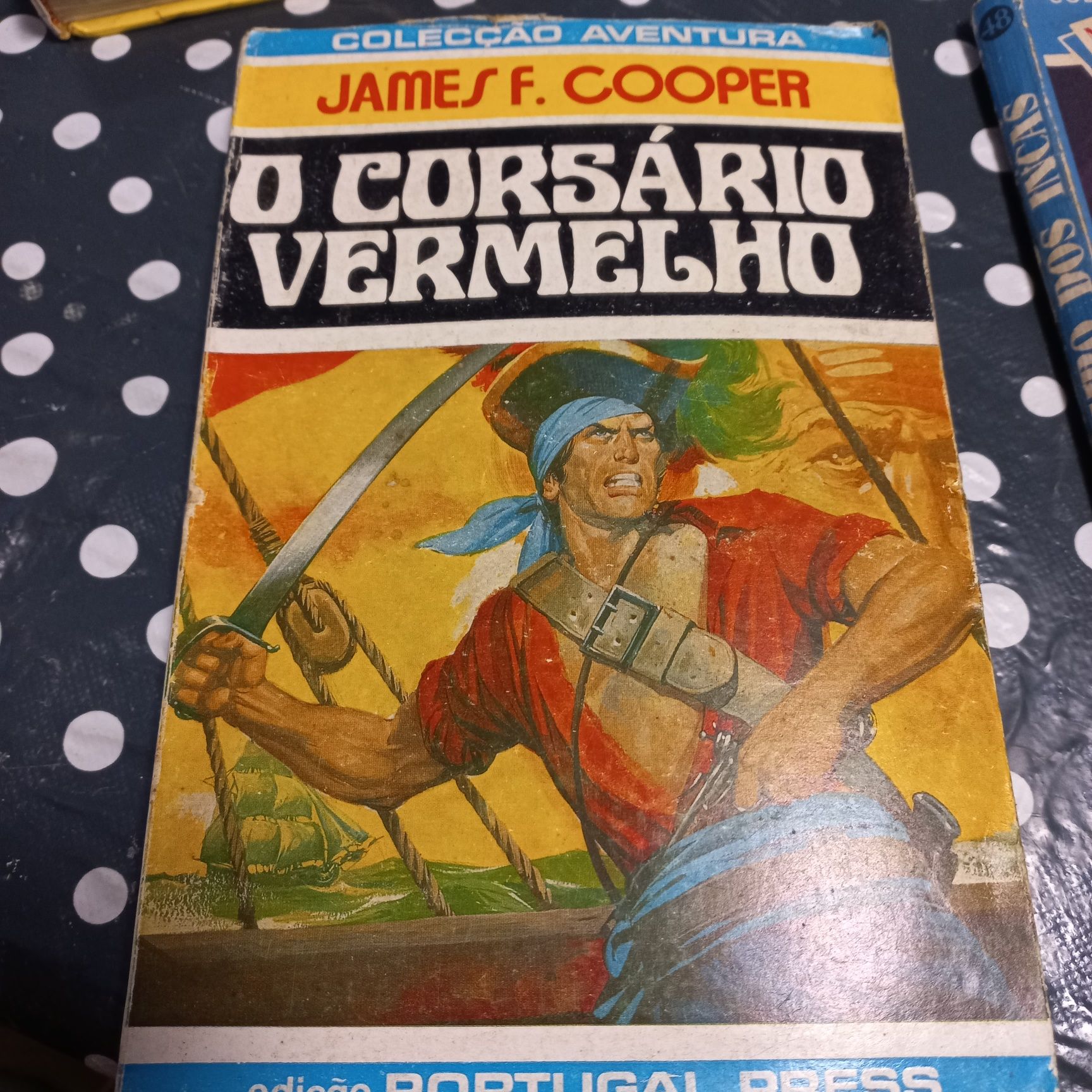 Livro o corsário vermelho