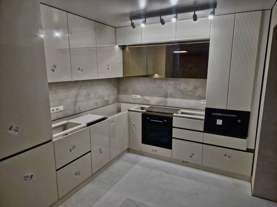 Кухні під замовлення, кухня под заказ, мебель под заказ, меблі під зам