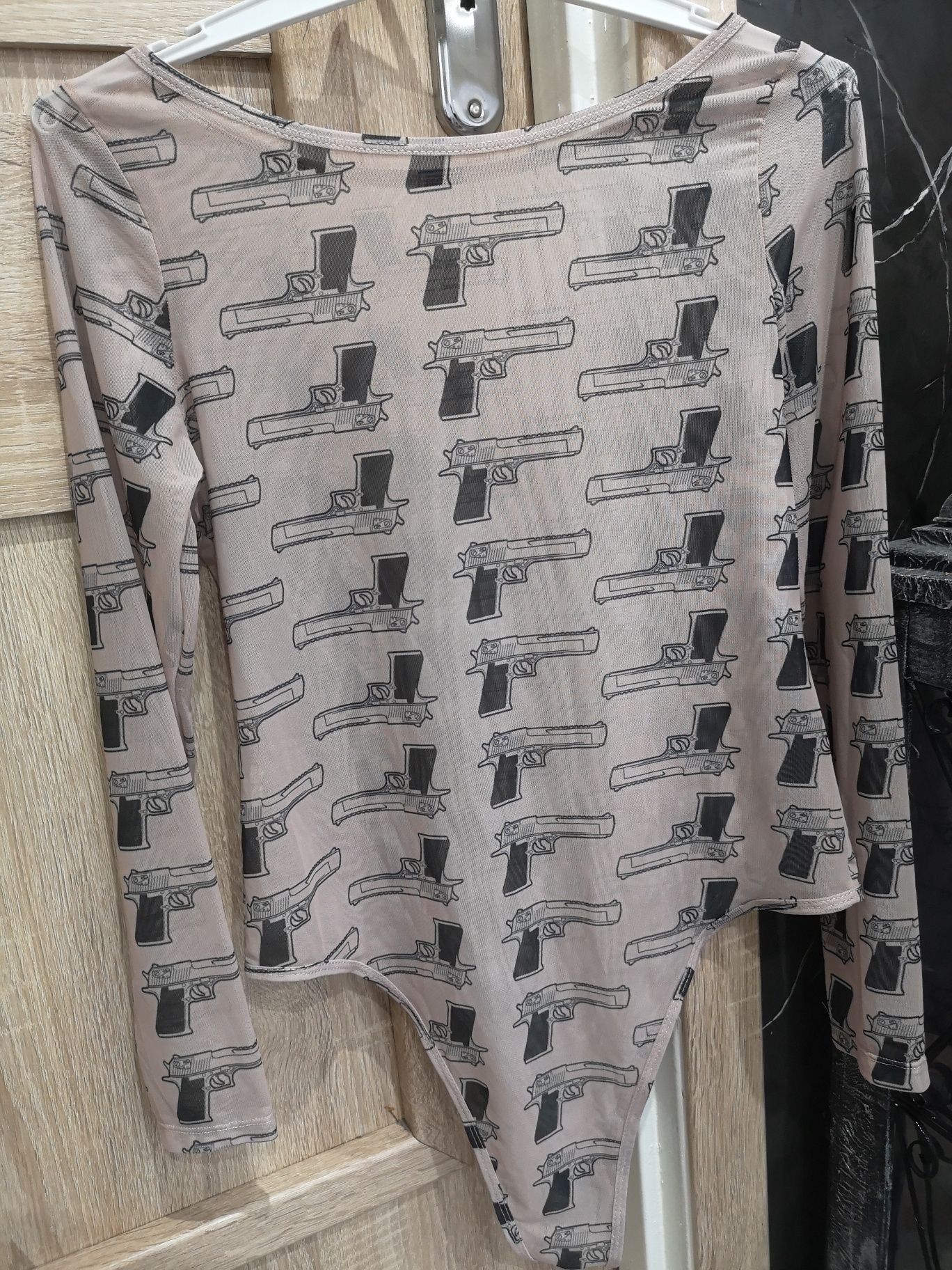 Body z grafiką siateczka