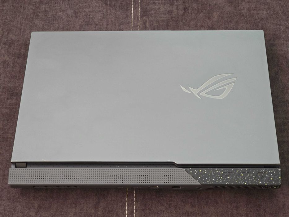 ASUS ROG Strix G17 (17" IPS 240Hz/ 7945HX/ 32DDR5/ 1Tb NVMe/ RTX4070)