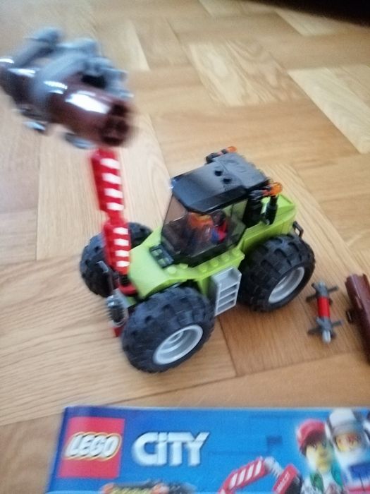 LEGO City 60181 Traktor leśny