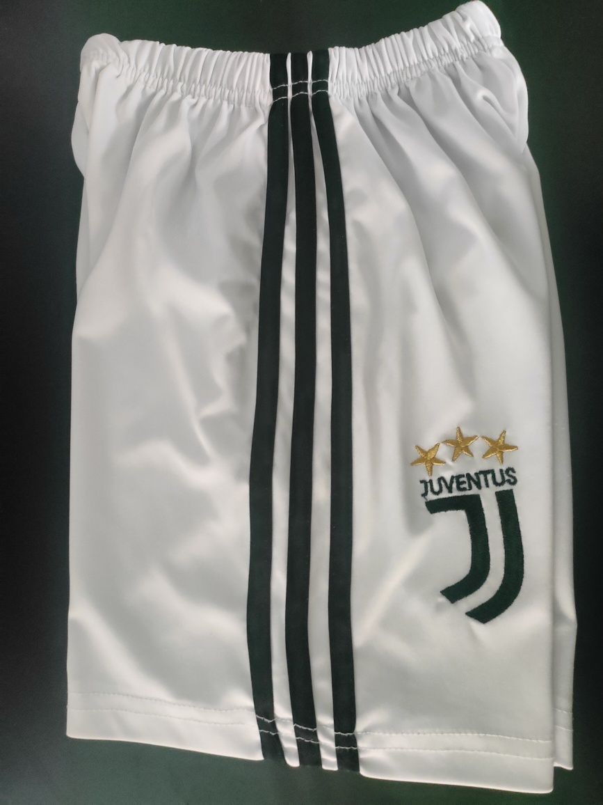 Spodenki Adidas JUVENTUS stan idealny