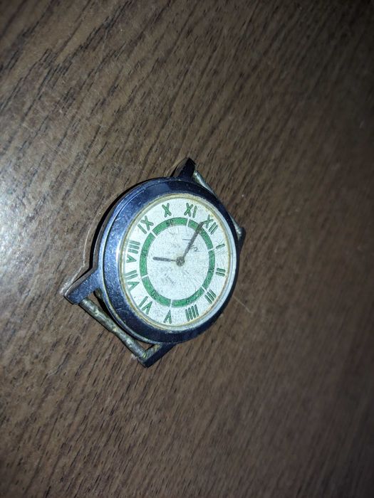 Часи Луч 17 каменів ретро