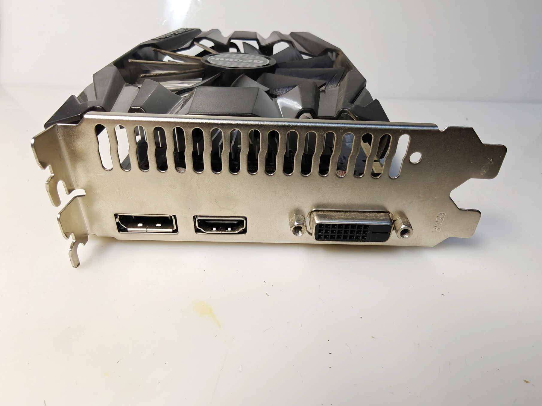 Inno3D GeForce GTX 1060 3GB Compact (N1060-6DDN-L5GM)