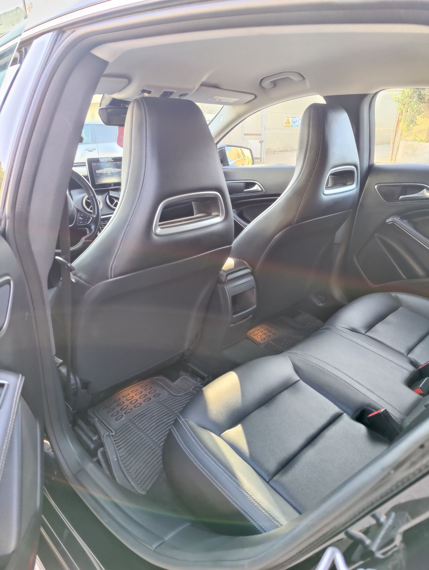 Mercedes-Benz CLA180