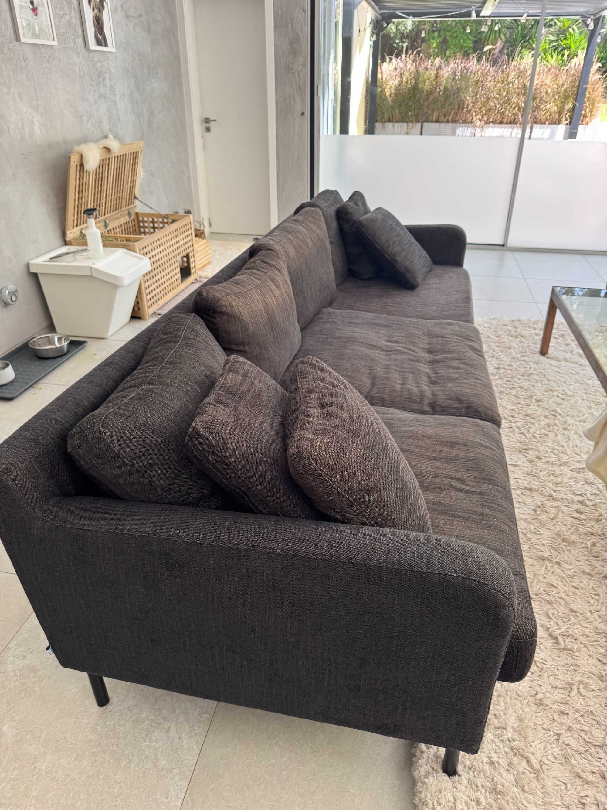 2 x dark blue/grey 3 seater sofa (sofá de 3 lugares)