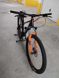 Bicicleta montanha KTM