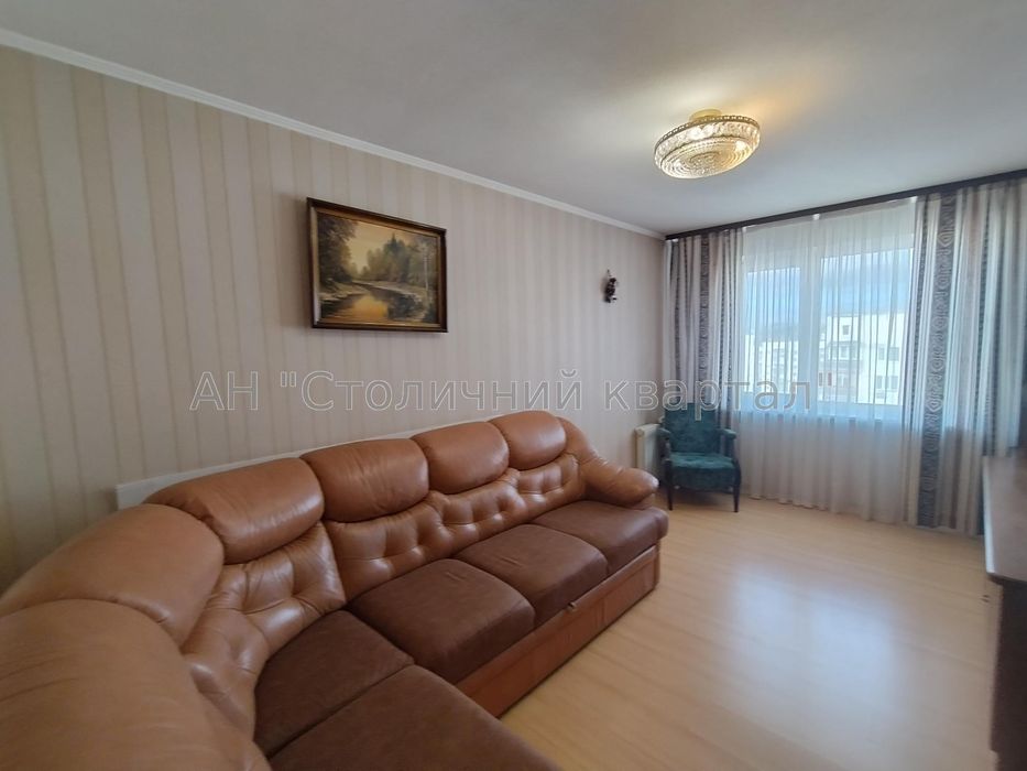 Вокзальна, Василя Липківського, 26, 3-х кім квартира