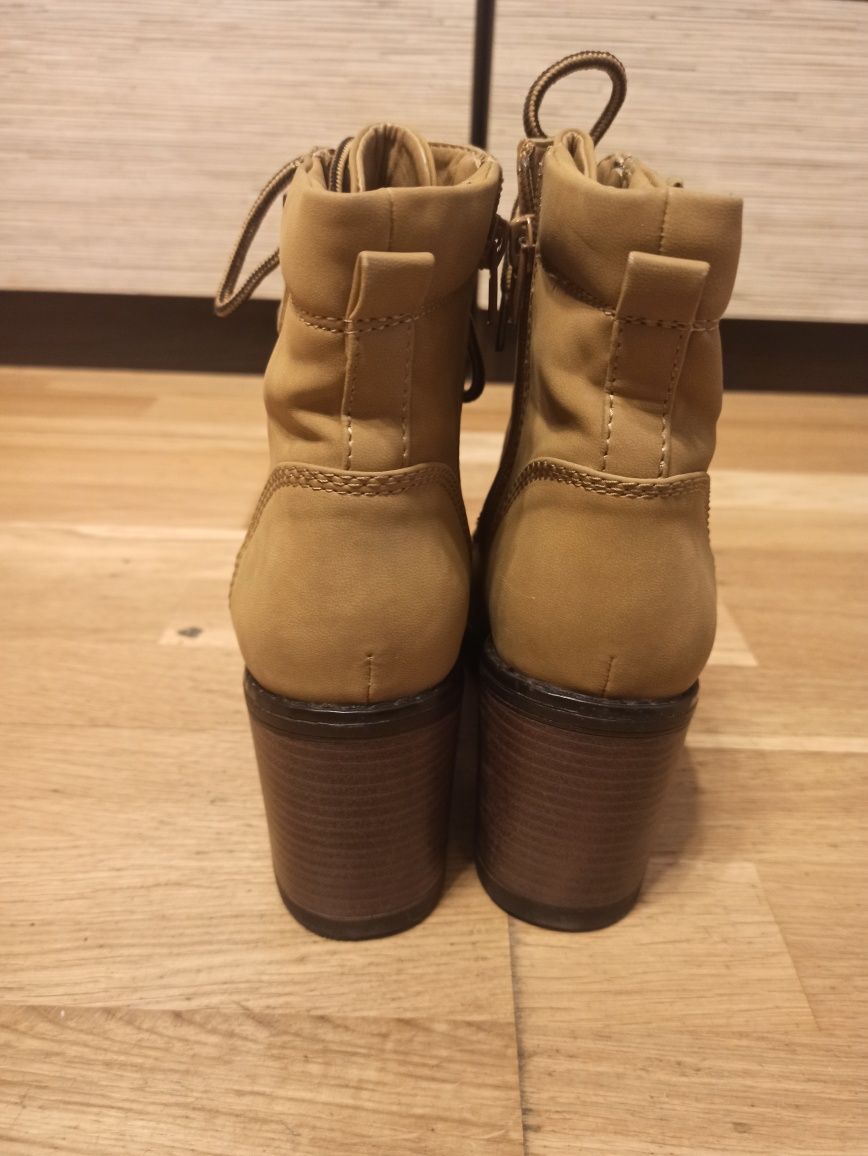 Botki workery obcas