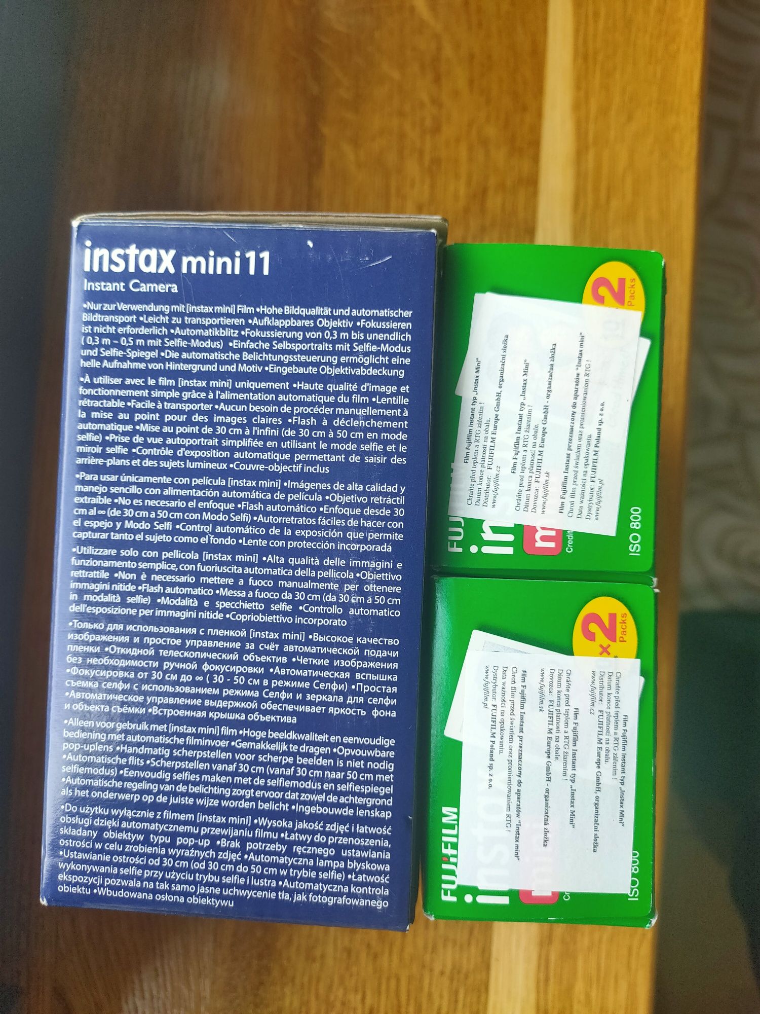 Aparat Instax Mini 11 + dwa zestawy klisz
