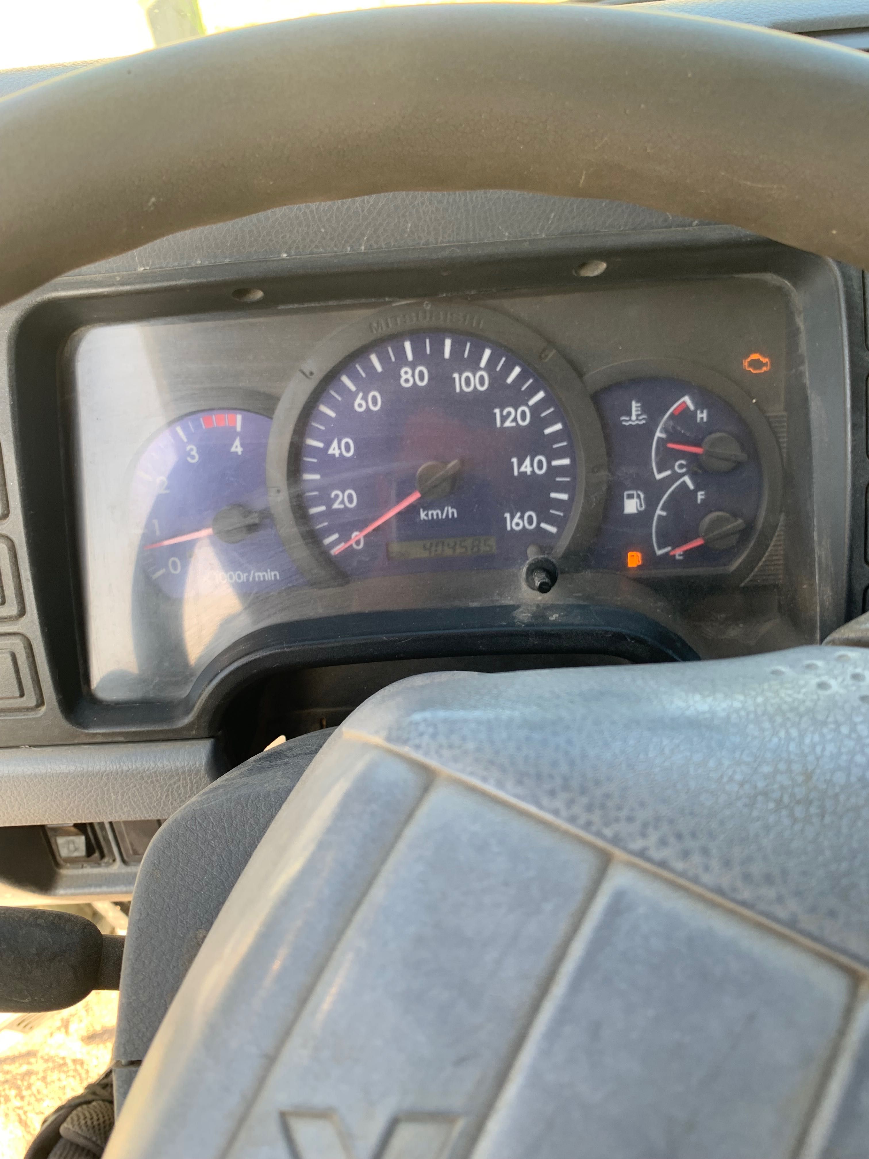Mitsubishi fuso canter com báscula dupla