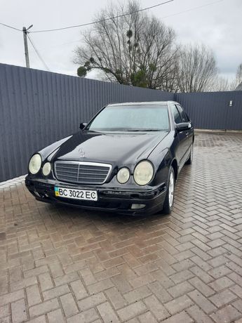Mercedes Benz W210