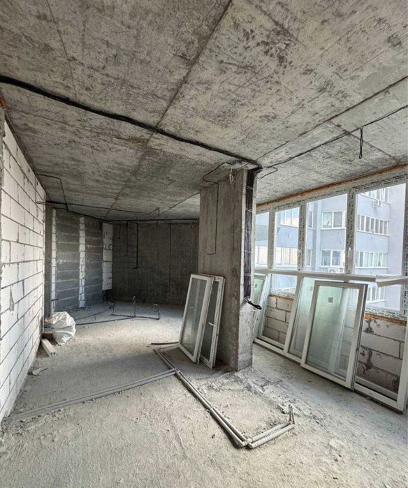 Продам 4-кімнатну квартиру, Грушевського 110