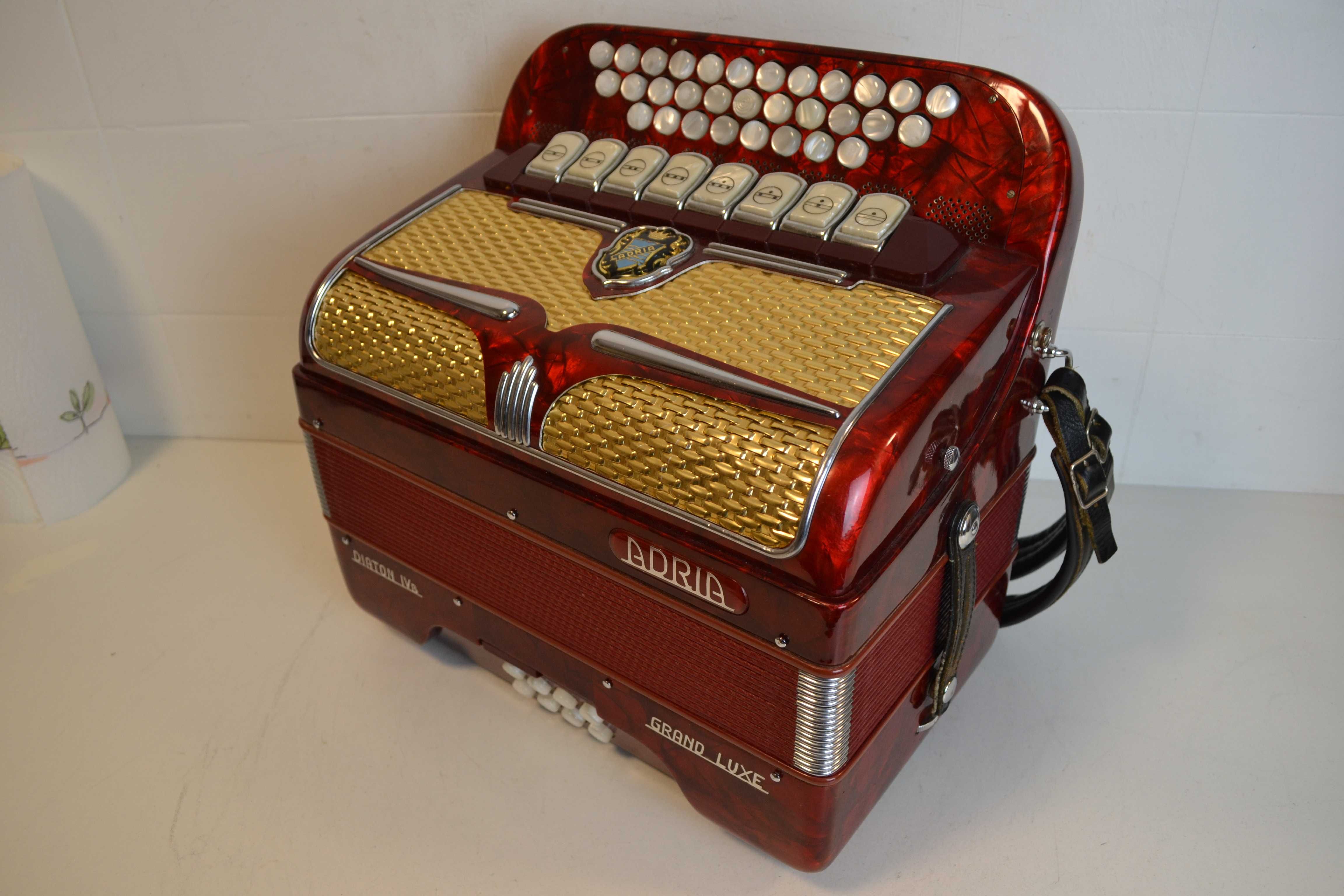 Concertina Adria 4 Voz Tonalidade. Do