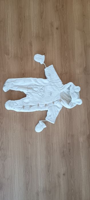 Polarowy kombinezon niemowlęcy rozmiar 62