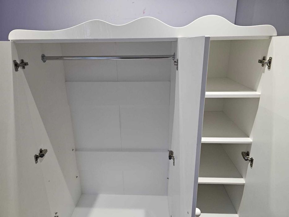 Zestaw mebli dziecięcych dla dziewczynki