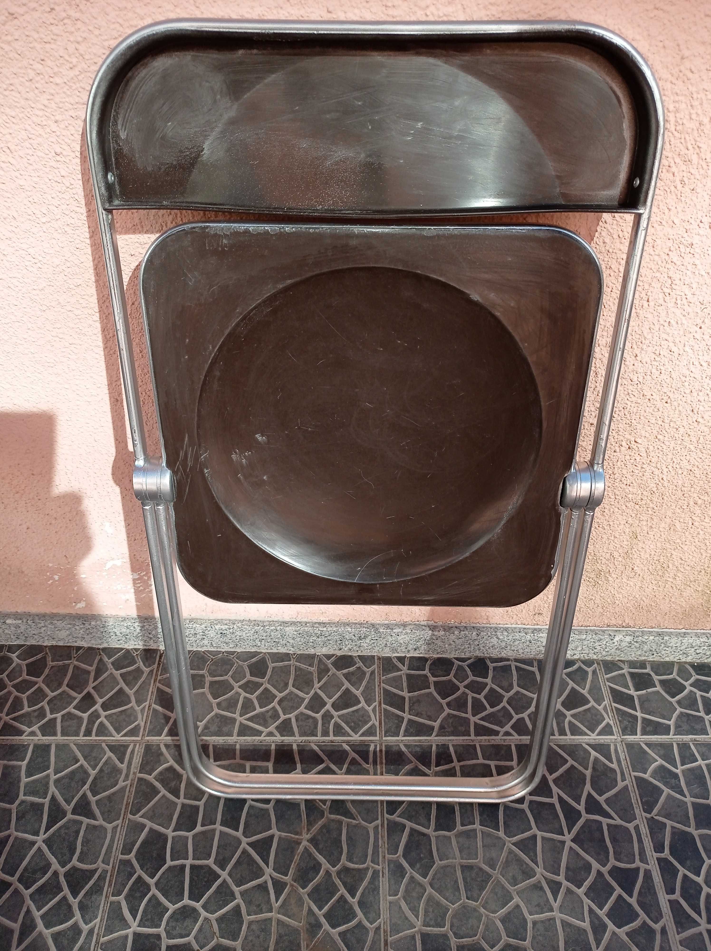 Cadeira desdobrável com almofada