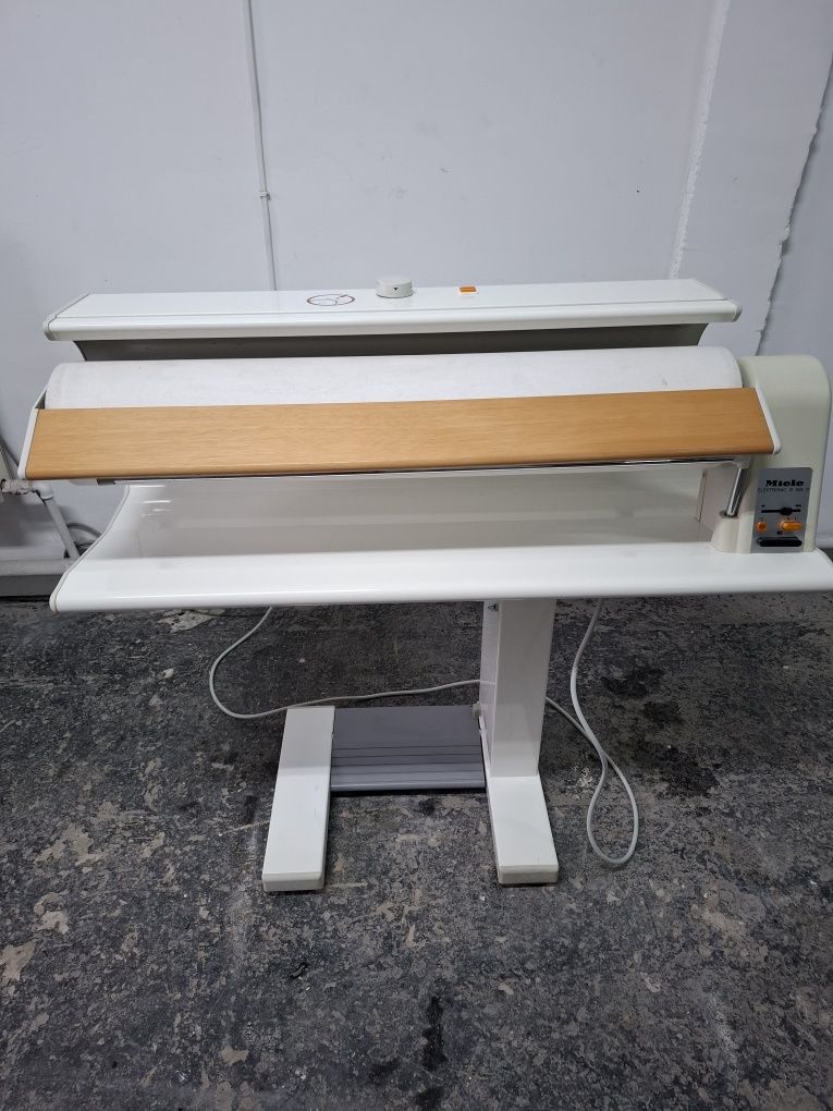 Гладильний каток Miele B 866 D
