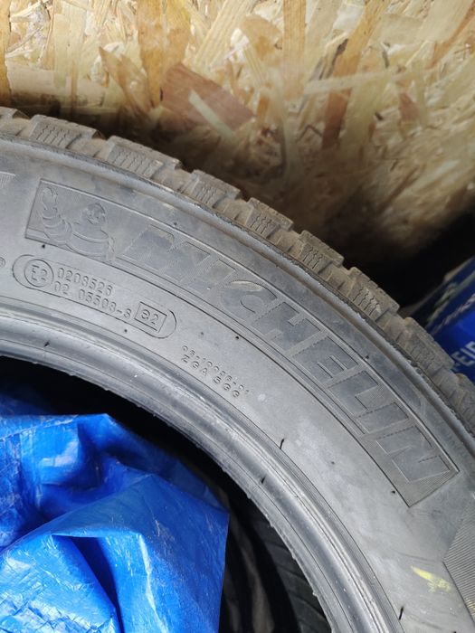 Зимові шини 215/60/r17, Michelin