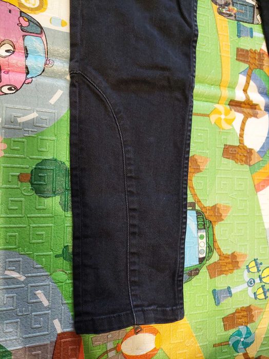 Продам джинси Prada