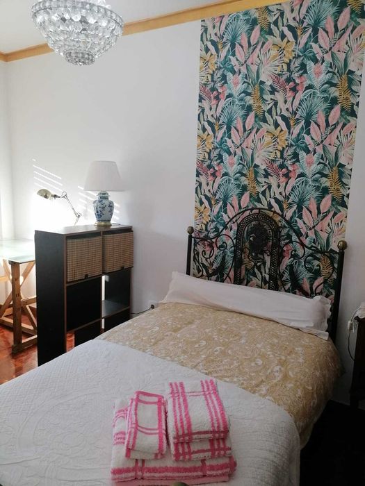 Aluguer Quarto, Massamá Próximo Estação, 1 Senhora, Despesas Incluídas