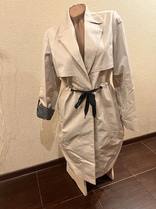 Брендовый женский тренч,пальто Mohito.