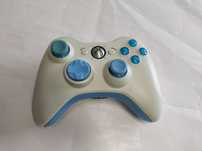 Pad Xbox 360 limitowany biało niebieski. Czytaj opis