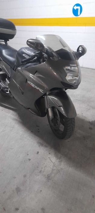 Honda cbr 1100xx cheia de extras