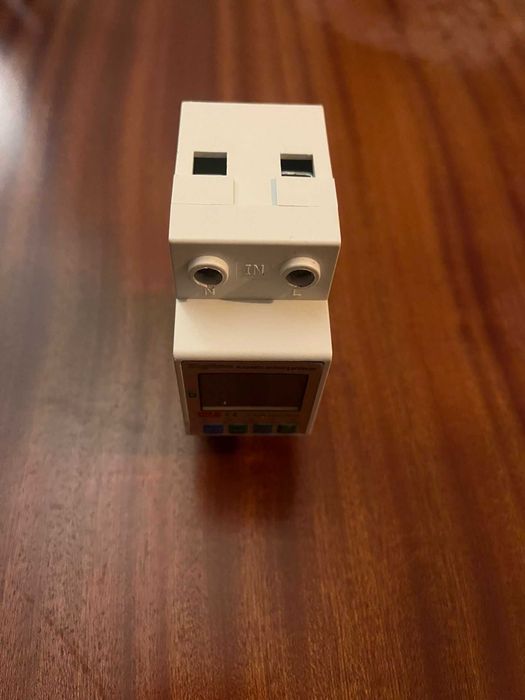 Disjuntor Inteligente Tuya ZigBee WIFI