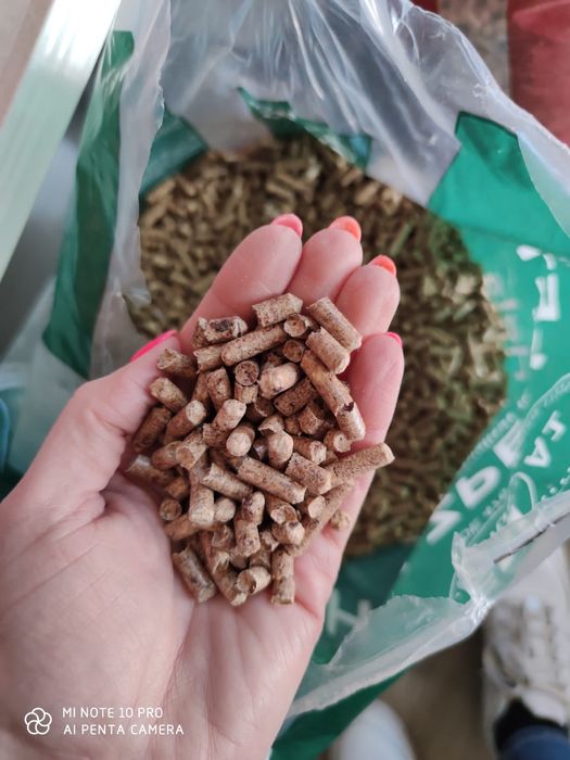 Pellet SOSNOWY - JASNY najwyższa JAKOŚĆ - DOSTEPNY ZAWSZE Barlinek Lav
