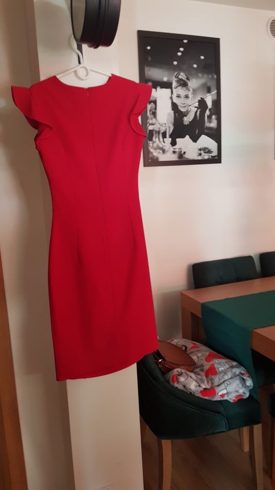 Sukienka czerwona na wesele, studniowke