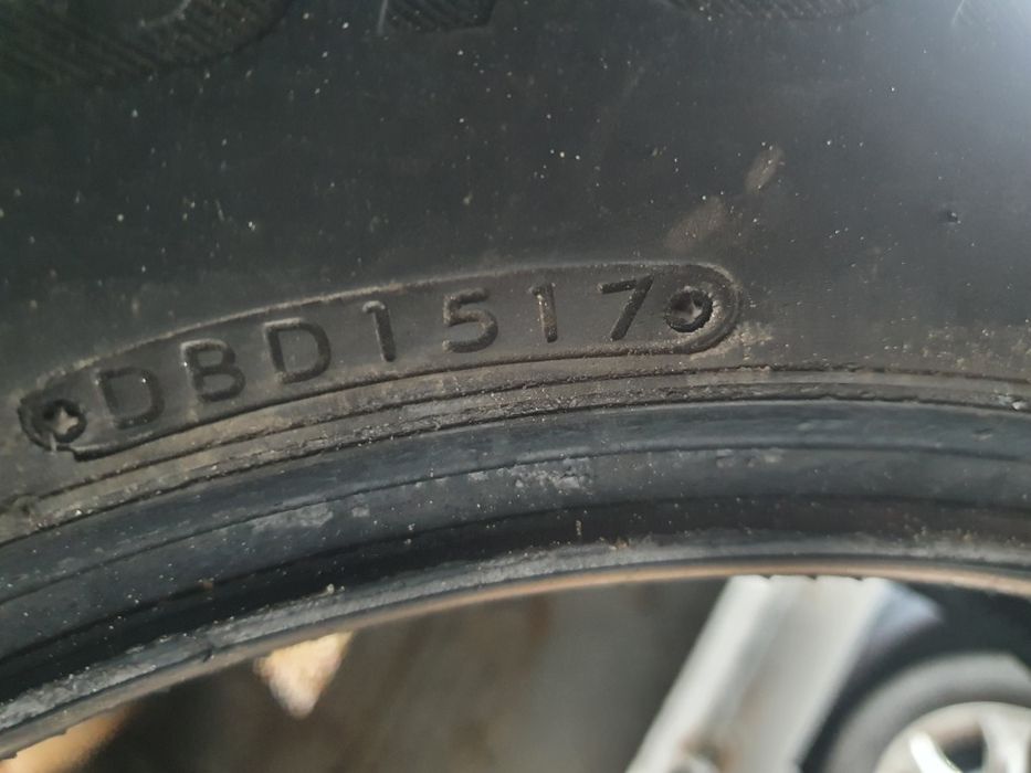 Шины комплект зима Bridgestone 225/65/17