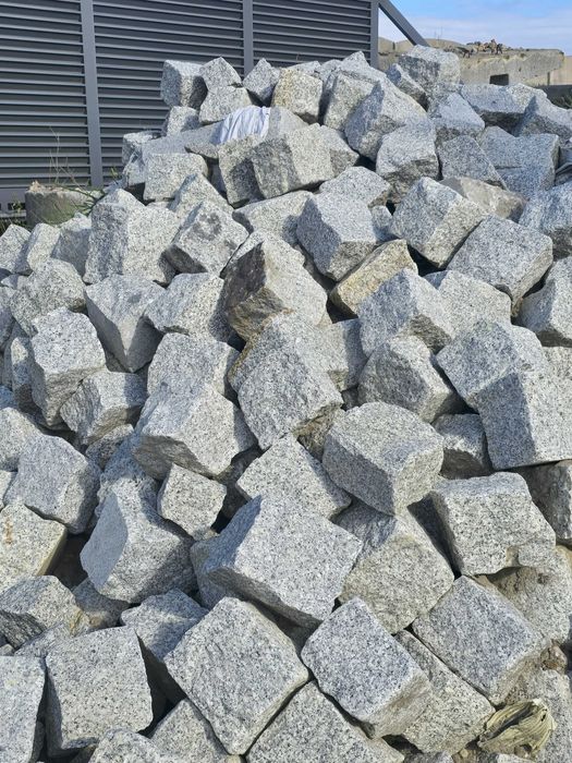 Kamień, Kostka granitowa, granit