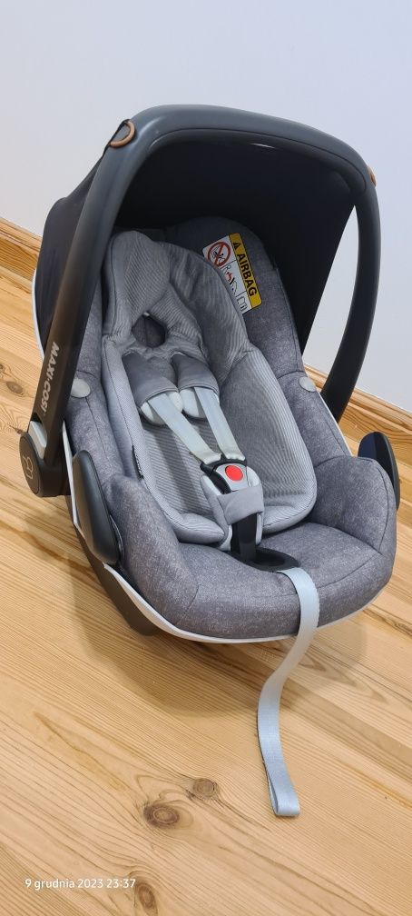 Maxi cosi pebble plus 2 way fix kolor stone grey