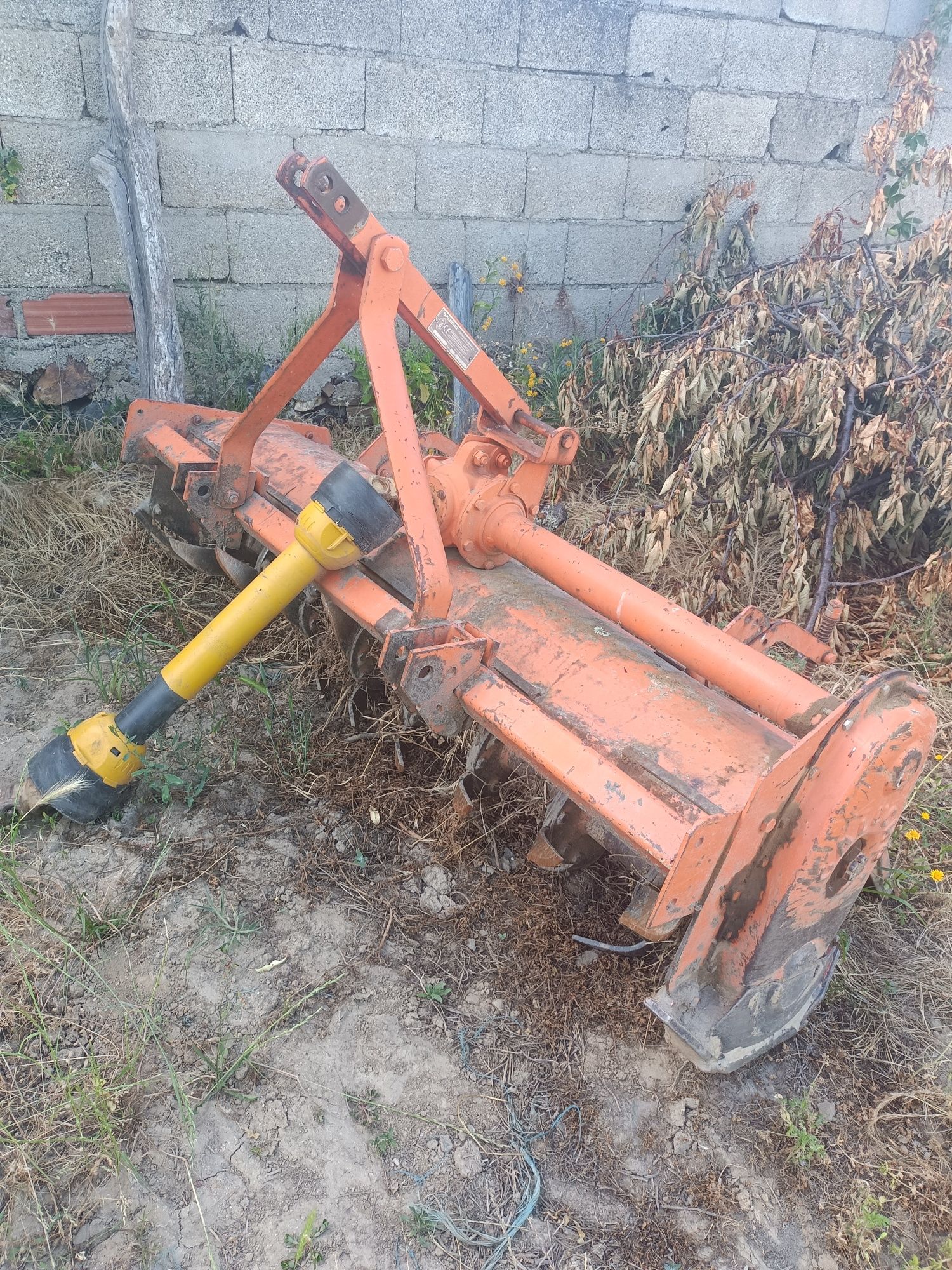 Vendo frese de 32 facas Galucho