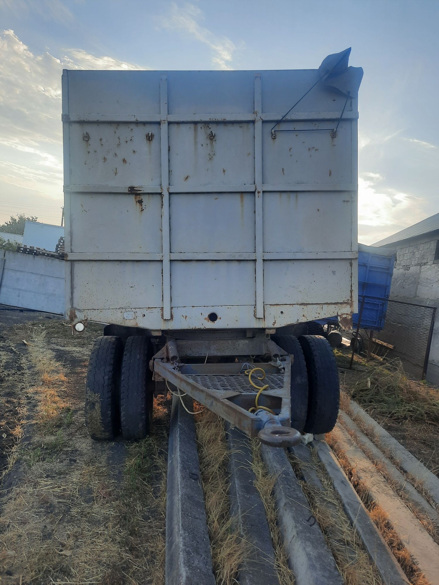 Прицеп від камаза