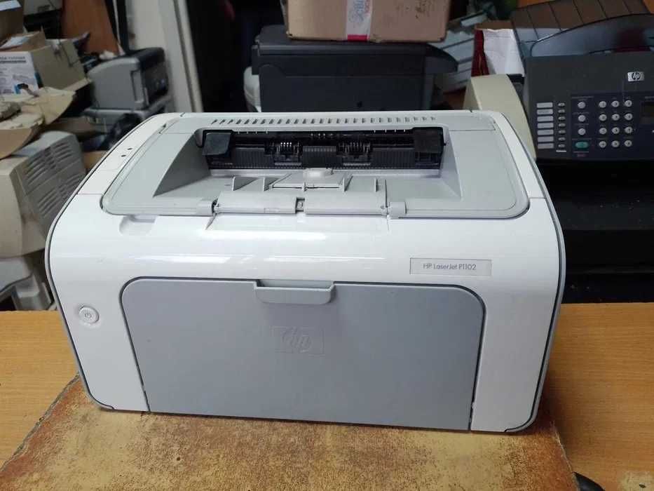 Лазерний принтер HP LaserJet P1102 + 2 картриджі