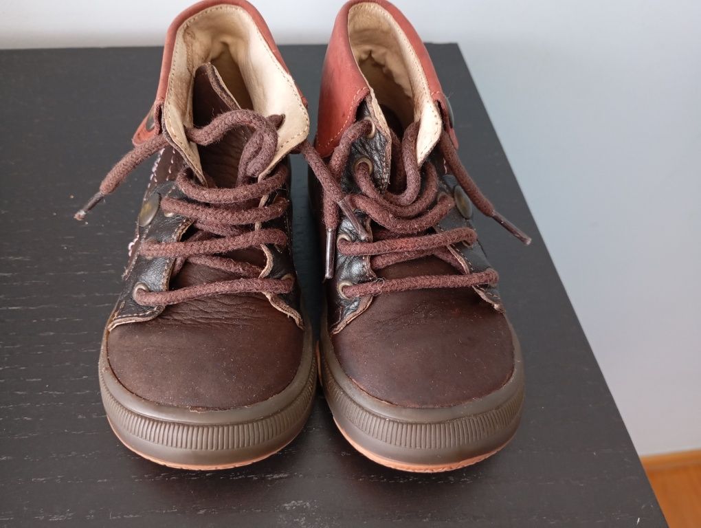Botas dois tons de castanho