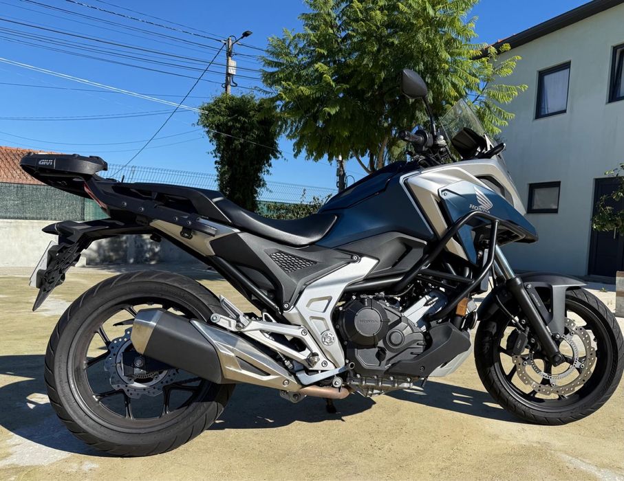 Vendo Honda NC 750x de 2023 com garantia