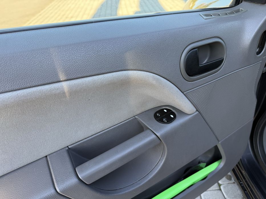 Ford Fiesta 2002 рік 1.4 Бензин Механіка