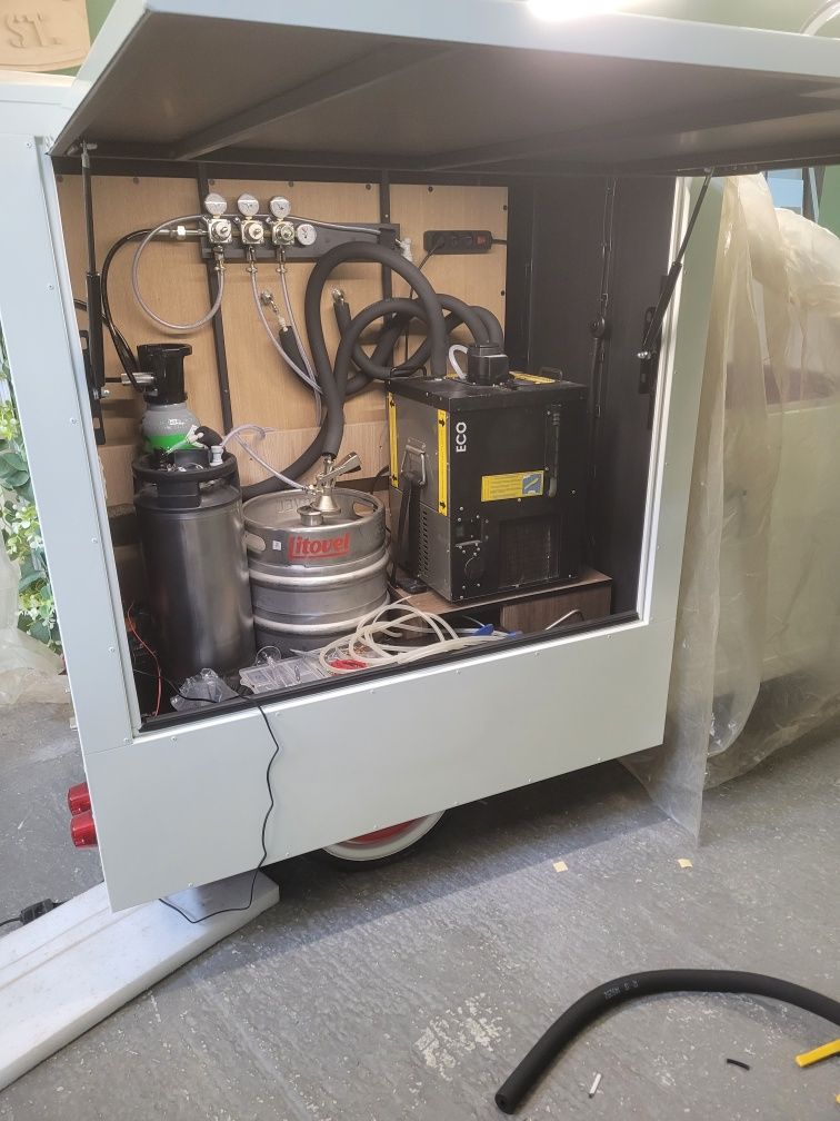 Prosecco van piaggio ape