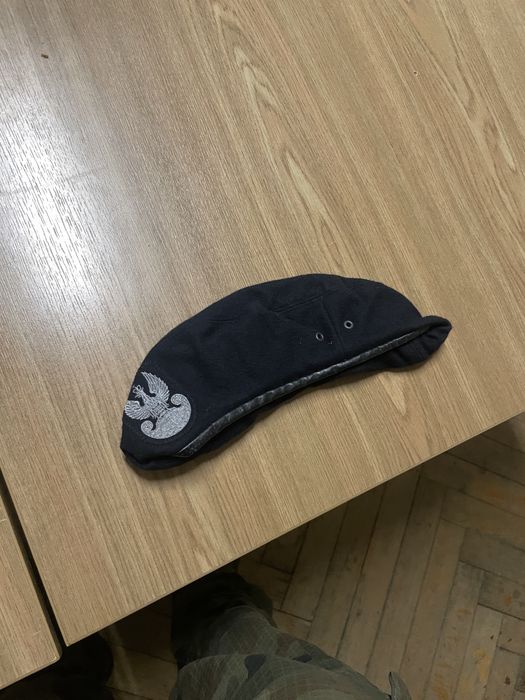 Czarny beret roboczy czołgista kierowca pancerny