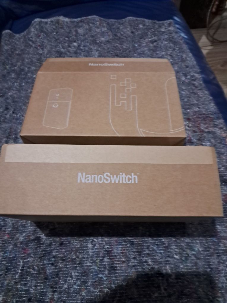 2x Przełącznik switch Ubiquiti NanoSwitch N-SW biały PoE
