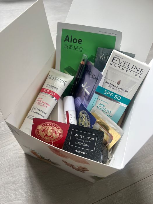 Box z kosmetykami - idealny na prezent