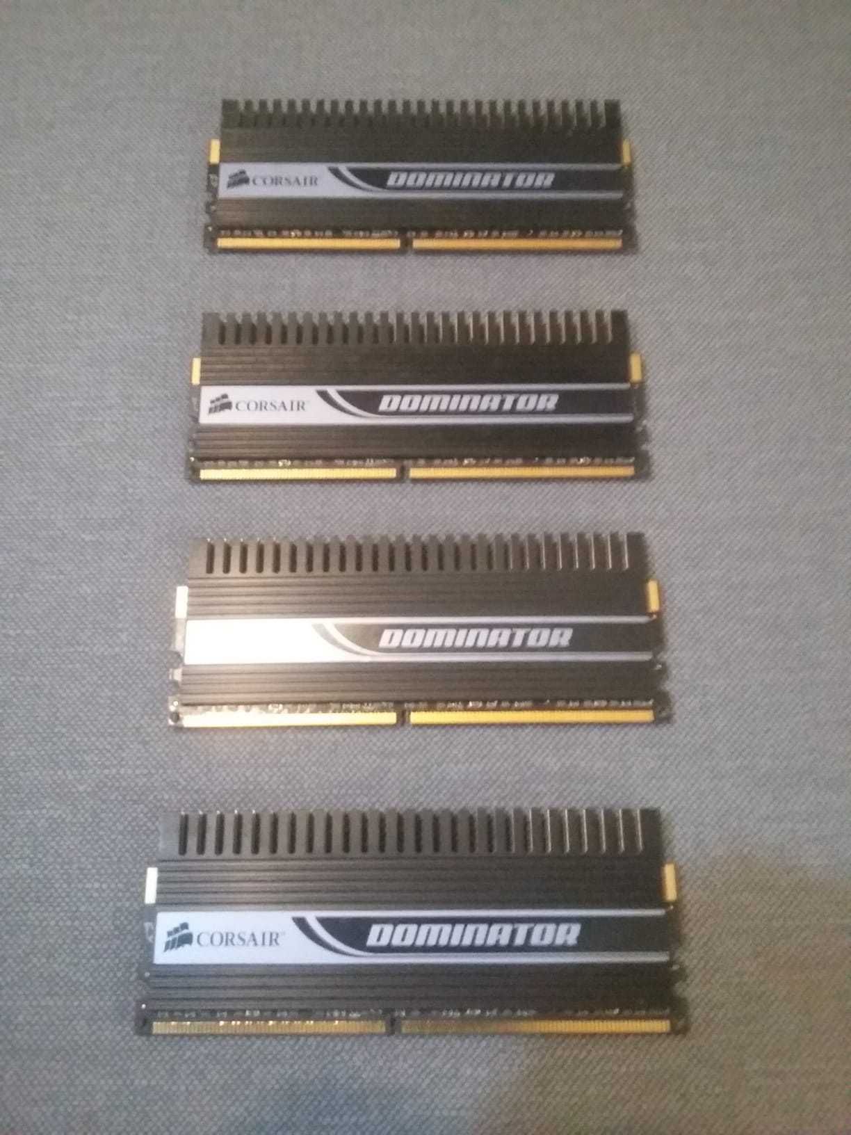 Memórias PC Corsair Dominator 4 GB 4 x 1
