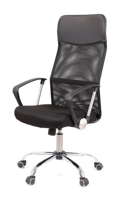 Продаю комплект для роботи або навчання — стіл + офісне крісло!