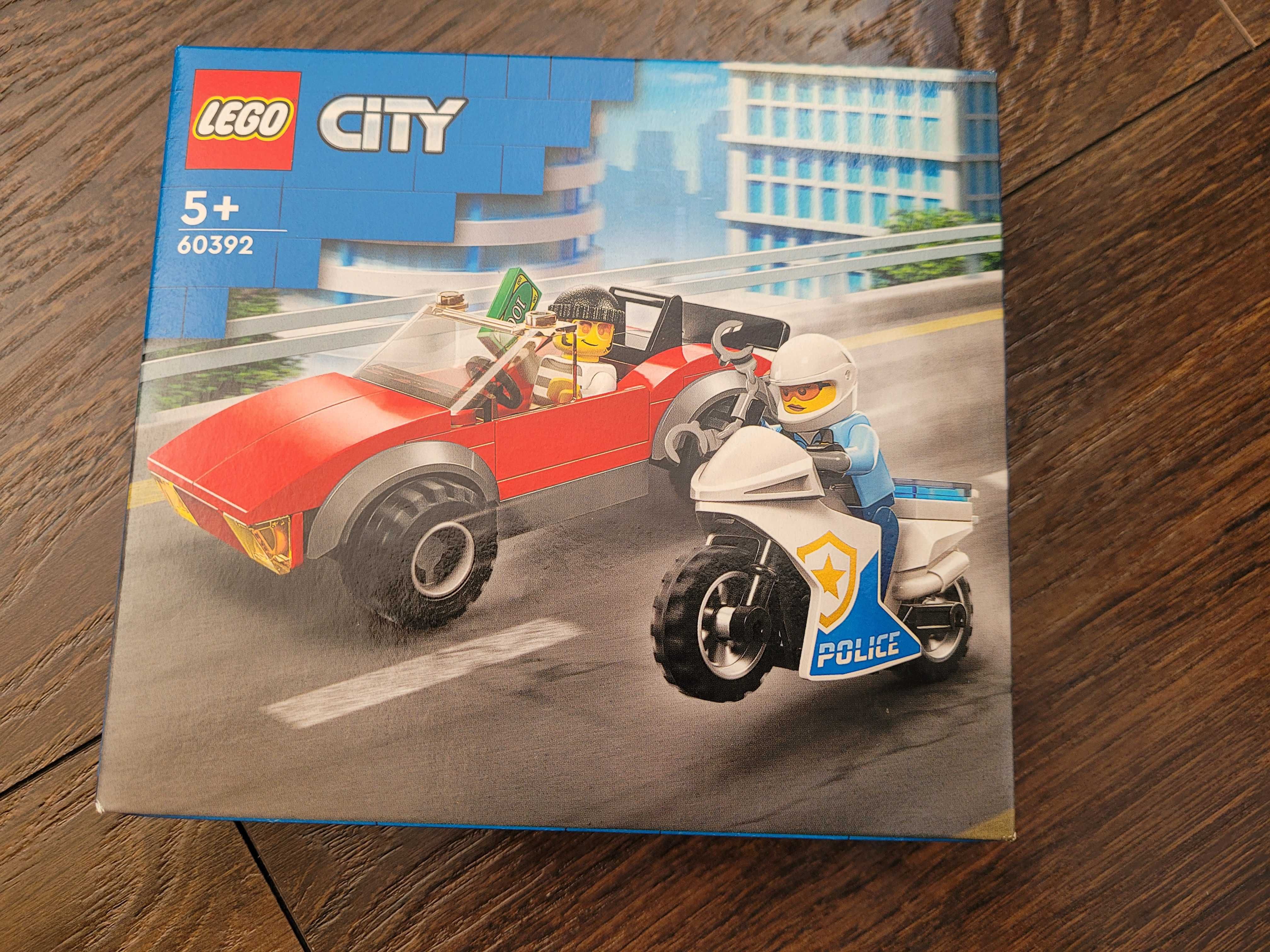 LEGO 60392 Motocykl policyjny pościg za samochodem